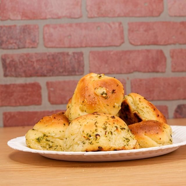 Garlic Knots.